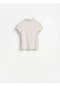Reserved - T-shirt ze stójką - beżowy. Typ kołnierza: kołnierzyk stójkowy. Kolor: beżowy. Materiał: wiskoza, dzianina