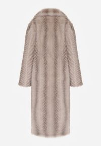 Born2be - Jasnobeżowy Jednorzędowy Płaszcz Futerko o Klasycznym Kroju Yrelsha. Okazja: na co dzień. Kolor: beżowy. Materiał: futro. Styl: klasyczny #2