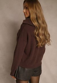Renee - Brązowy Sweter z Wełną Wiskozą i Bawełną z Sercem Monisella. Kolor: brązowy. Materiał: wełna, bawełna, wiskoza #2
