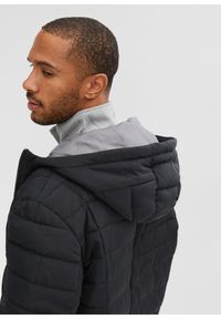 bonprix - Długi płaszcz pikowany z kapturem. Typ kołnierza: kaptur. Kolor: czarny. Długość: długie #3