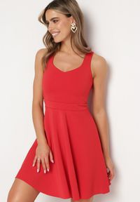 Born2be - Czerwona Rozkloszowana Sukienka na Ramiączkach z Koronkowym Wycięciem na Plecach Devantia. Okazja: na randkę, na ślub cywilny, na wesele. Kolor: czerwony. Materiał: koronka. Długość rękawa: na ramiączkach. Wzór: koronka. Sezon: lato. Typ sukienki: rozkloszowane. Styl: klasyczny, elegancki #7