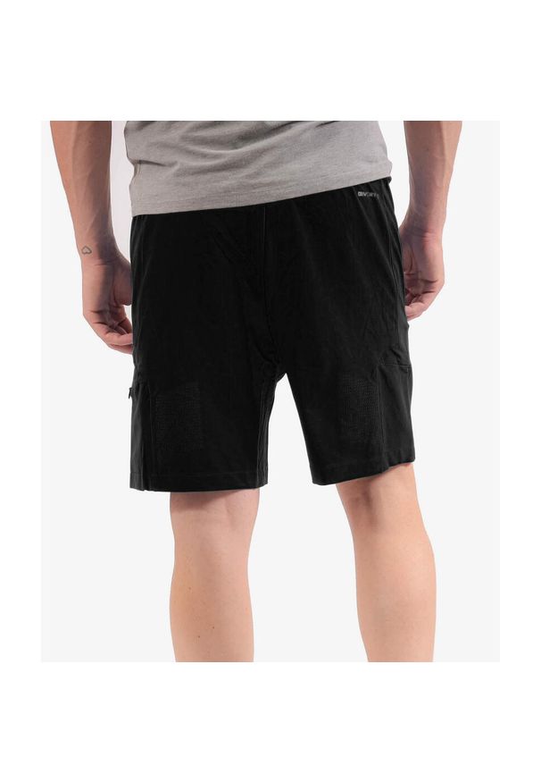 Szorty bermudzkie Givova Tecnico. Kolor: czarny. Długość: krótkie. Sezon: lato