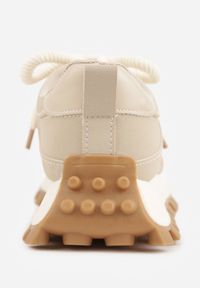 Renee - Beżowe Sneakersy na Platformie Ozdobionej Tłoczeniem Zerla. Okazja: na co dzień. Kolor: beżowy. Materiał: jeans. Wzór: aplikacja. Obcas: na platformie #6