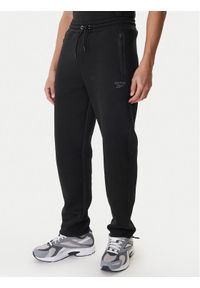 Reebok Spodnie dresowe Andrews RK25545CCM Czarny Regular Fit. Kolor: czarny. Materiał: syntetyk #1