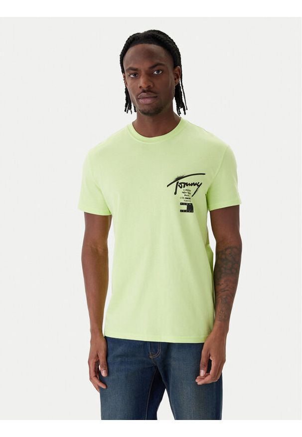 Tommy Jeans T-Shirt City Sign DM0DM22553 Zielony Regular Fit. Kolor: zielony. Materiał: bawełna
