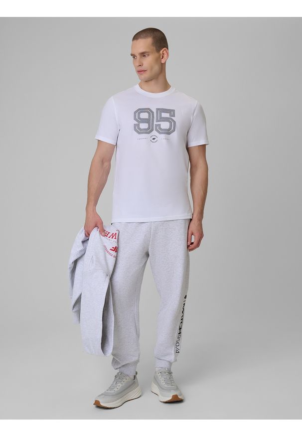 4f - 4F T-shirt regular z nadrukiem męski - biały S. Okazja: na co dzień. Kolor: biały. Materiał: dzianina, bawełna, materiał. Wzór: nadruk. Styl: casual, klasyczny