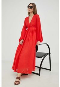 Weekend Max Mara sukienka z domieszką lnu kolor czerwony maxi rozkloszowana. Kolor: czerwony. Materiał: len. Długość rękawa: długi rękaw. Długość: maxi #1