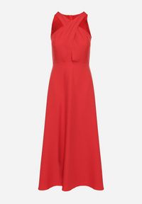 Born2be - Czerwona Rozkloszowana Sukienka z Wiskozą i Dekoltem Typu Halter Dolienna. Typ kołnierza: dekolt halter. Kolor: czerwony. Materiał: wiskoza. Typ sukienki: rozkloszowane. Styl: elegancki #4