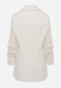 Renee - Jasnobeżowa Elegancka Marynarka bez Zapięcia z Marszczonymi Rękawami Albuca. Okazja: do pracy. Kolor: beżowy. Długość rękawa: na ramiączkach. Styl: elegancki #7