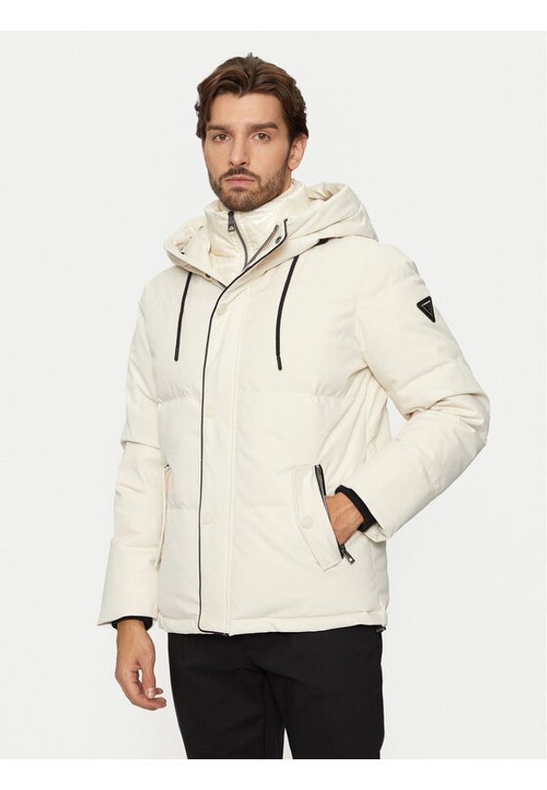 Guess Kurtka zimowa M4BL43 WGJR2 Beżowy Regular Fit. Kolor: beżowy. Materiał: syntetyk. Sezon: zima