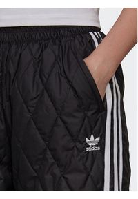 Adidas - adidas Spodnie dresowe adicolor Classics Quilted H43918 Czarny Regular Fit. Kolor: czarny. Materiał: dresówka, syntetyk #3