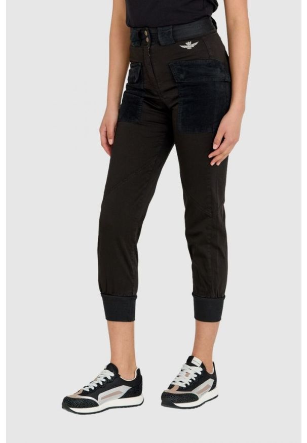 Aeronautica Militare - AERONAUTICA MILITARE Czarne spodnie damskie cargo ze ściągaczem w pasie, Rozmiar 38 IT - 34 EU. Kolor: czarny. Materiał: bawełna