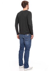 Wrangler - LONGSLEEVE WRANGLER PEAK TEE PHANTOM W7B09DE16. Długość rękawa: długi rękaw. Wzór: nadruk #9