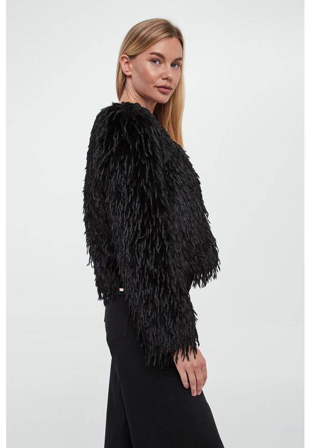 Joseph Ribkoff - Futerko damskie z piórami JOSEPH RIBKOFF. Materiał: futro