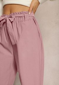 Renee - Różowe Spodnie Paper Bag z Paskiem Materiałowym Esrice. Kolor: różowy. Materiał: materiał