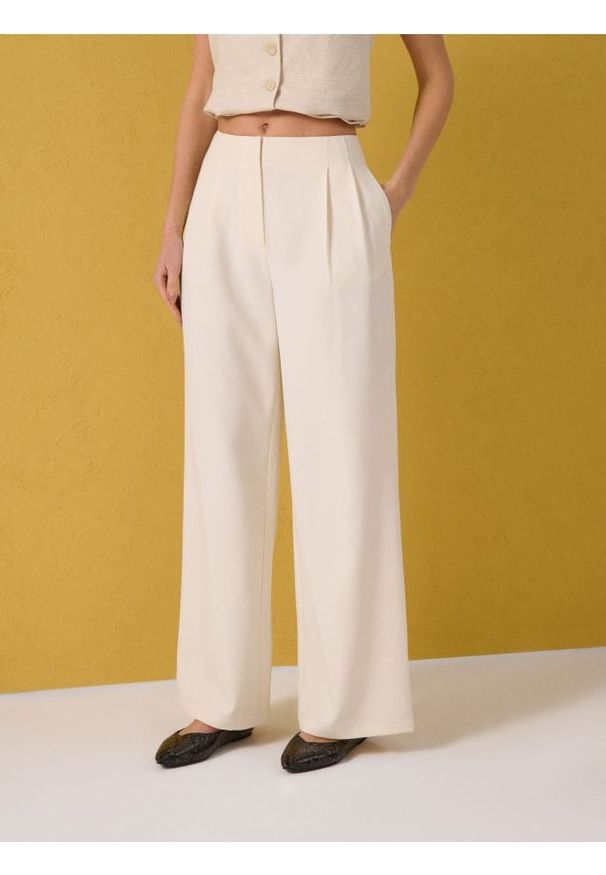 Sinsay - Spodnie palazzo - kremowy. Kolor: kremowy