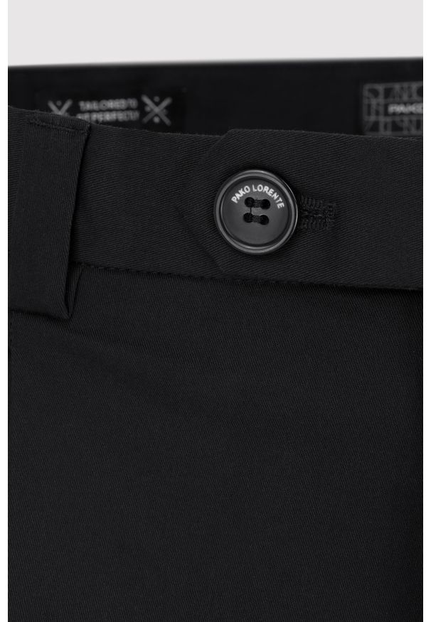 Pako Lorente - PAKO LORENTE – Czarne spodne z podwiniętą nogawką. Kolor: niebieski, czarny. Materiał: bawełna, elastan. Wzór: gładki