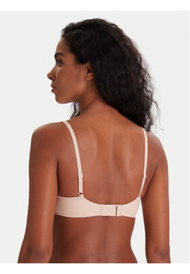 Triumph Biustonosz push-up Body Make-Up Soft Touch 10205991 Beżowy. Kolor: beżowy. Materiał: syntetyk. Rodzaj stanika: push-up