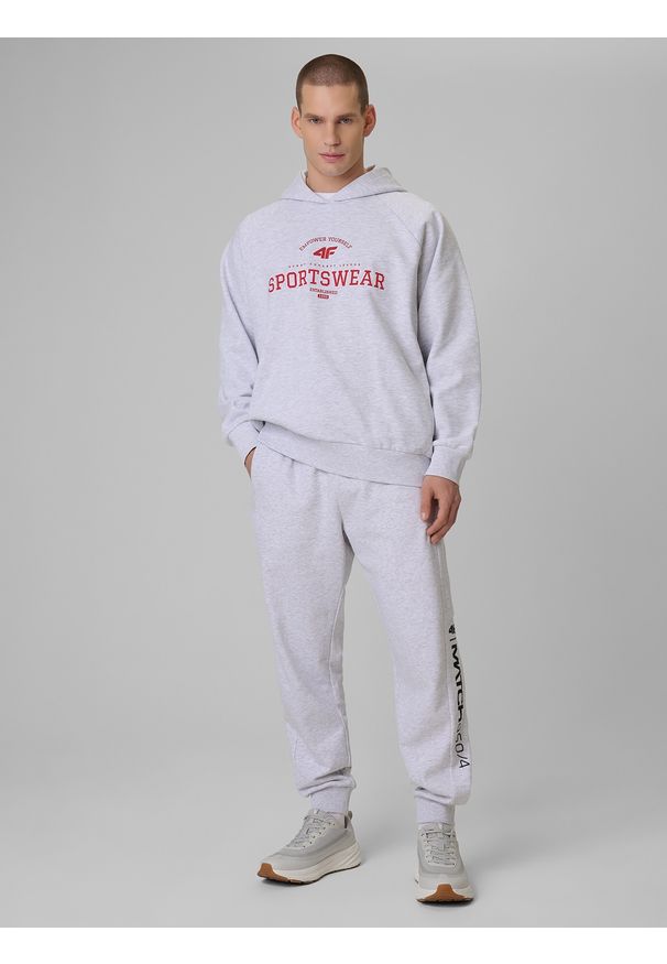 4f - 4F Spodnie dresowe joggery męskie - szare L. Kolor: szary. Materiał: dresówka. Sport: fitness