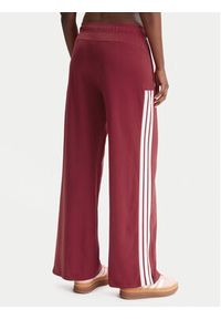 Adidas - adidas Spodnie dresowe House Of Tiro KD4298 Czerwony Wide Leg. Kolor: czerwony. Materiał: bawełna #4