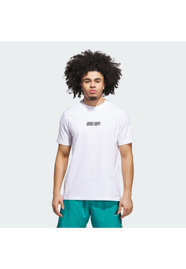 Adidas - Koszulka z grafiką adidas Hoops. Kolor: czarny, biały, wielokolorowy. Materiał: bawełna. Sport: fitness