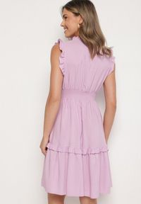 Born2be - Fioletowa Sukienka z Wiskozą o Rozkloszowanym Kroju Bez Rękawów Folerose. Typ kołnierza: dekolt w serek. Kolor: fioletowy. Materiał: wiskoza. Długość rękawa: bez rękawów. Sezon: wiosna, lato. Typ sukienki: rozkloszowane. Styl: elegancki #6