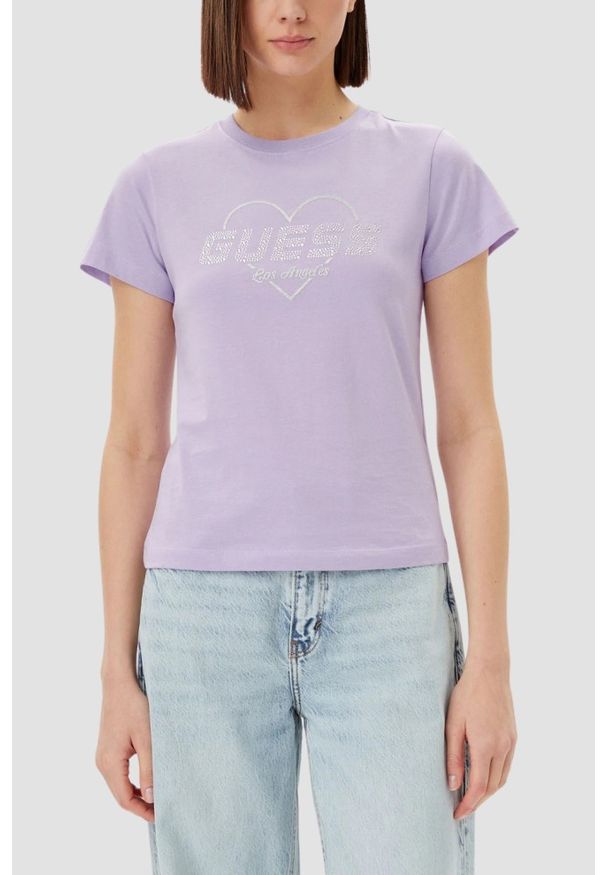 Guess - GUESS Lawendowy damski t-shirt bawełniany Narciso, Rozmiar S. Kolor: fioletowy. Materiał: bawełna