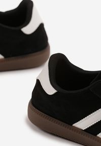 Born2be - Czarne Buty Sportowe Sneakersy z Paskami z Boku Nalovelle. Okazja: na co dzień. Zapięcie: pasek. Kolor: czarny. Materiał: jeans #3
