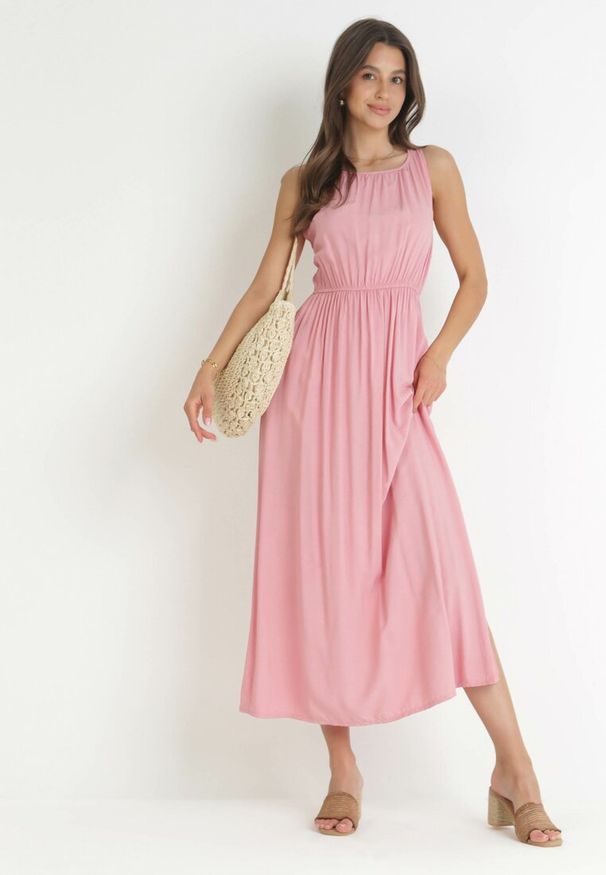 Born2be - Jasnoróżowa Sukienka z Wiskozy Bez Rękawów z Gumką w Pasie Fona. Kolor: różowy. Materiał: wiskoza. Długość rękawa: bez rękawów