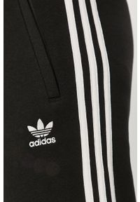 adidas Originals - Spodnie. Kolor: czarny. Materiał: bawełna, materiał, dzianina, elastan, poliester. Wzór: gładki #3