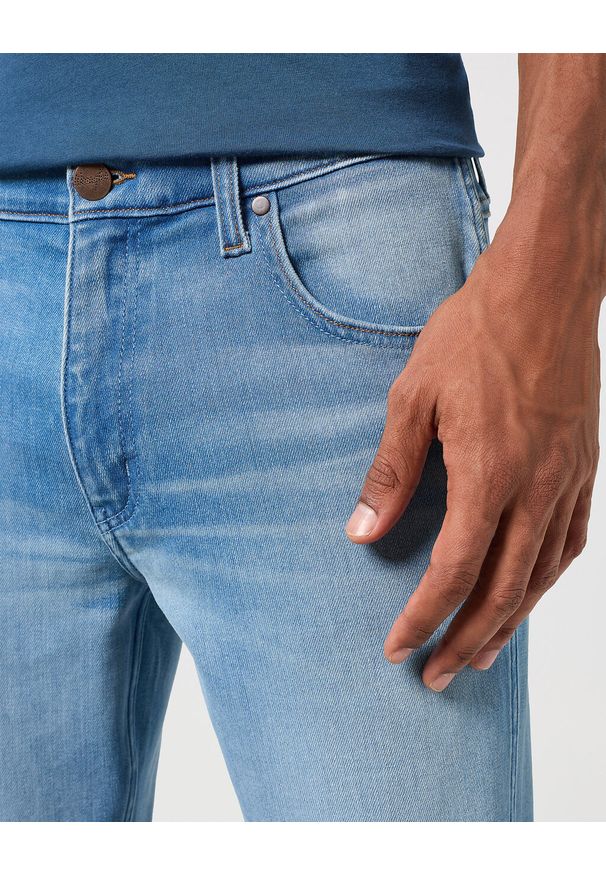 Wrangler - WRANGLER GREENSBORO MĘSKIE SPODNIE JEANSOWE JEANSY DŻINSY ACE HIGH 112350743 W15Q017956