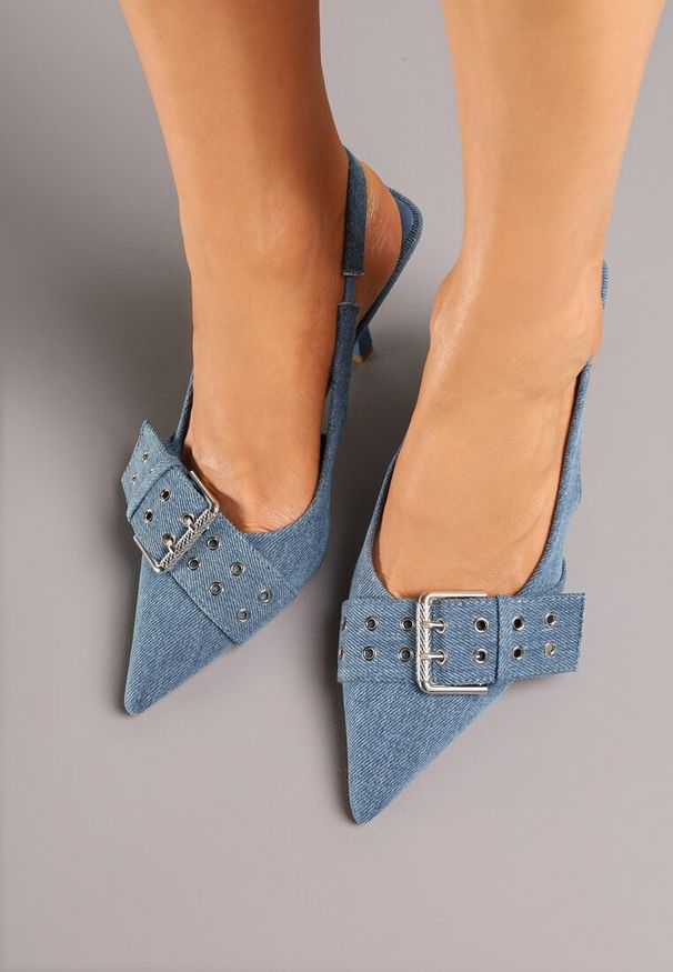 Born2be - Niebieskie Sandały na Szpilce Vices z Ozdobnym Paskiem i Klamrą Kollarea. Okazja: na co dzień. Nosek buta: szpiczasty. Zapięcie: klamry. Kolor: niebieski. Materiał: jeans. Obcas: na szpilce. Styl: casual, elegancki. Wysokość obcasa: średni