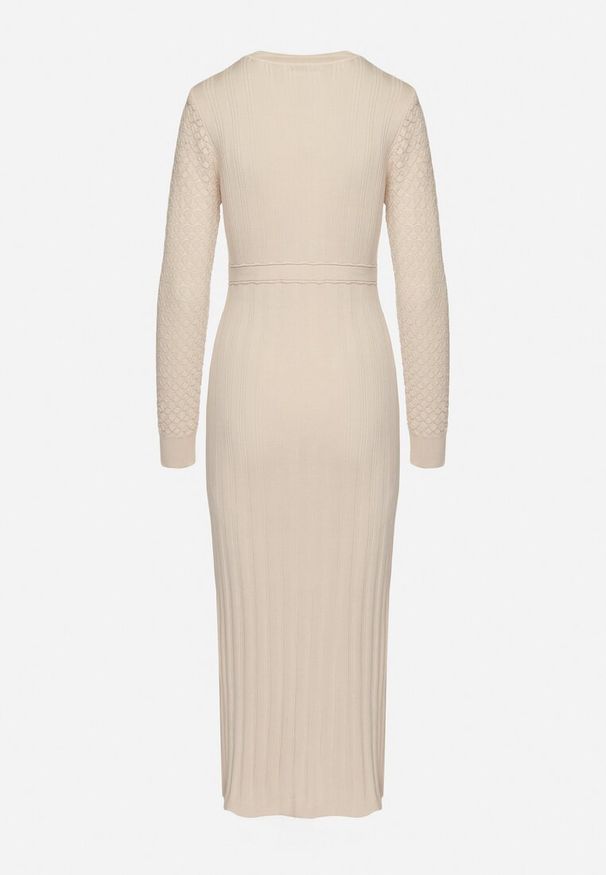 Born2be - Beżowa Sukienka z Ażurowej Dzianiny Ozdobiona Metalicznymi Guzikami Aviola. Okazja: na spotkanie biznesowe, na co dzień. Kolor: beżowy. Materiał: dzianina. Wzór: ażurowy, aplikacja. Sezon: wiosna, jesień. Typ sukienki: ołówkowe, proste. Styl: elegancki, casual, biznesowy