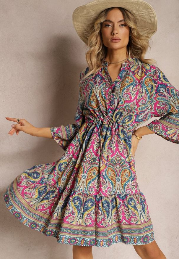 Renee - Różowo-Granatowa Rozkloszowana Sukienka w Stylu Boho z Gumką w Pasie i Guzikami Rasteria. Kolor: różowy. Materiał: tkanina. Sezon: lato. Styl: boho