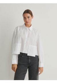 Reserved - Koszula z ozdobnymi kieszeniami - biały. Kolor: biały. Materiał: bawełna