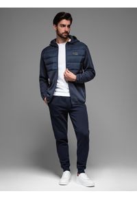 Ombre Clothing - Lekka kurtka męska z łączonych materiałów z kapturem i ozdobnym pikowaniem – granatowa V4 - Rozmiar: XXL. Okazja: na co dzień. Typ kołnierza: kaptur. Kolor: niebieski. Materiał: materiał. Wzór: aplikacja. Styl: casual #11