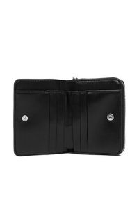 Calvin Klein Portfel Ck Metallic Flap Zip Around LV04F1103G Czarny. Kolor: czarny. Materiał: skóra #3