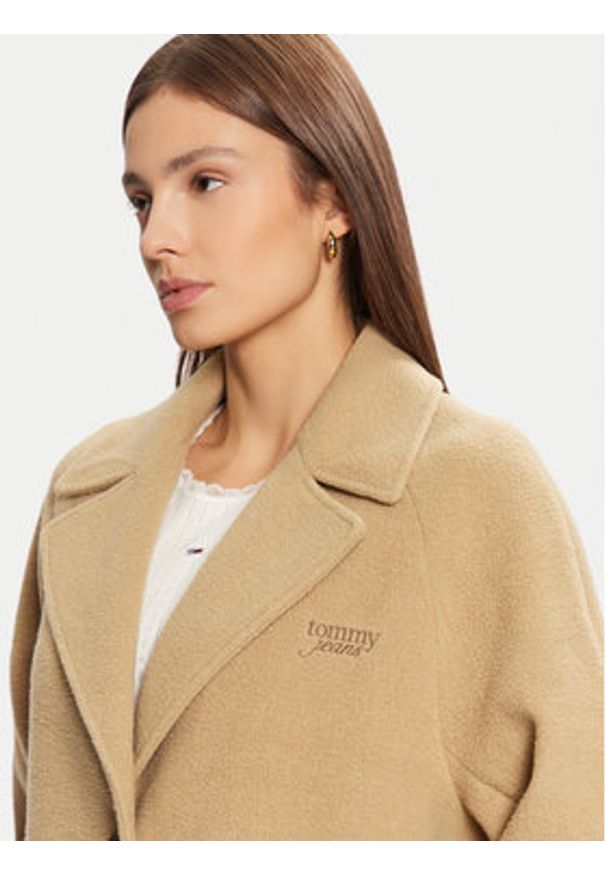 Tommy Jeans Płaszcz wełniany DW0DW20166 Beżowy Regular Fit. Kolor: beżowy. Materiał: syntetyk