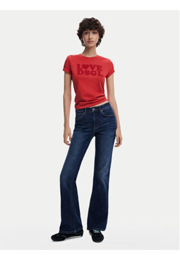 Desigual T-Shirt Love Dsgl 25SWTK10 Czerwony Regular Fit. Kolor: czerwony. Materiał: bawełna