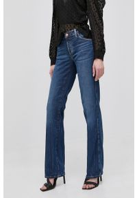 Guess jeansy damskie medium waist. Okazja: na co dzień. Kolor: niebieski. Styl: casual