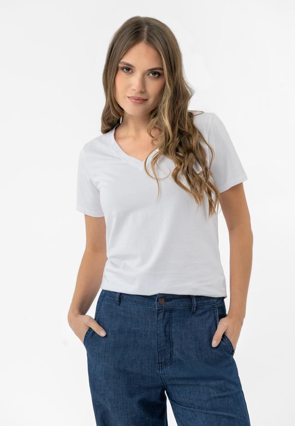 Volcano - Koszulka z dekoltem w serek T-LEA. Typ kołnierza: dekolt w serek. Materiał: elastan, bawełna, skóra, materiał. Długość rękawa: krótki rękaw. Długość: krótkie. Wzór: gładki. Styl: klasyczny