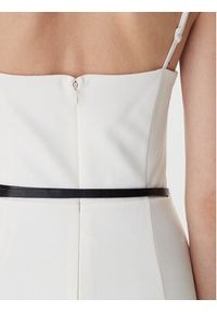 Guess Sukienka koktajlowa W6RK0G KC9O0 Écru Regular Fit. Materiał: syntetyk. Styl: wizytowy #4