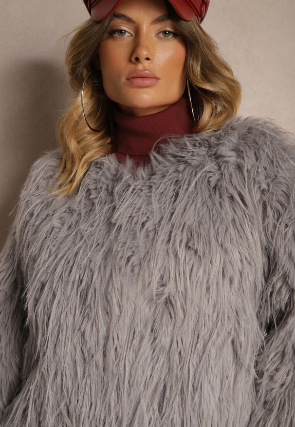 Renee - Jasnoszara Futerkowa Kurtka o Prostym Kroju z Zapięciem na Haftki Sialithiel. Okazja: na co dzień, na imprezę. Kolor: szary. Styl: klasyczny, casual, elegancki