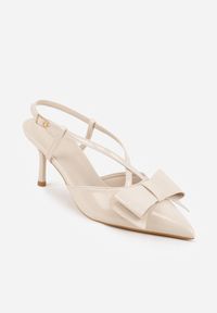 Renee - Beżowe Szpilki VICES z Aplikacją w Kształcie Kokardy Evithe. Nosek buta: szpiczasty. Zapięcie: sprzączka. Kolor: beżowy. Materiał: skóra, lakier. Wzór: aplikacja. Sezon: lato. Obcas: na szpilce. Wysokość obcasa: średni #4