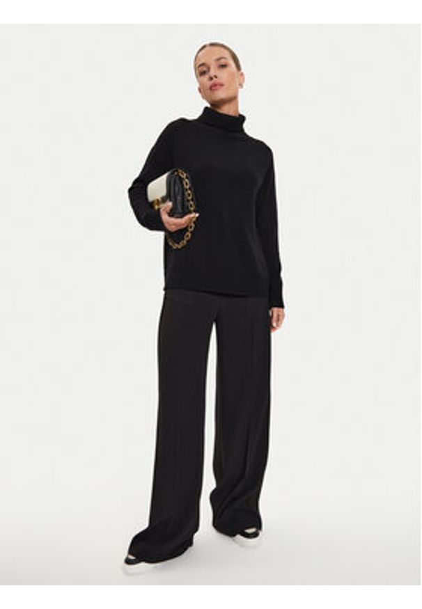Max Mara Leisure Golf Superbo 2426366148 Czarny Relaxed Fit. Typ kołnierza: golf. Kolor: czarny. Materiał: wełna