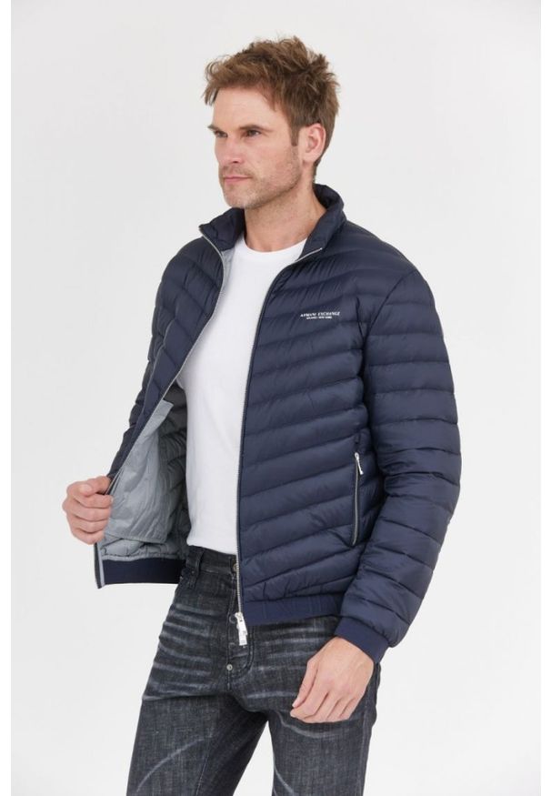 Armani Exchange - ARMANI EXCHANGE Granatowa puchowa kurtka przejściowa. Kolor: niebieski. Materiał: puch