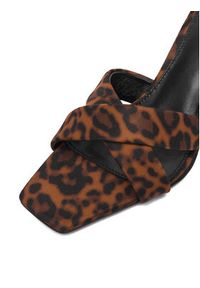 Gino Rossi - GINO ROSSI Klapki EO-GL95F-970 Brązowy. Kolor: brązowy. Materiał: materiał #5