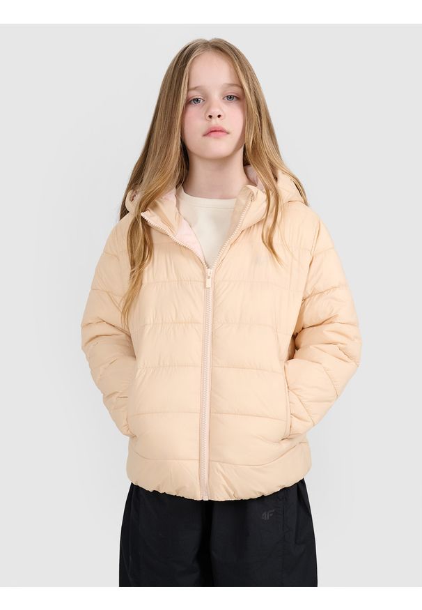 4f - 4F Kurtka puchowa z wypełnieniem syntetycznym dziewczęca - beżowa 158 (12-13 lat). Okazja: na co dzień. Typ kołnierza: kołnierzyk stójkowy, kaptur. Kolor: beżowy. Materiał: puch, syntetyk. Długość: długie. Sezon: lato. Styl: casual, elegancki, sportowy, klasyczny