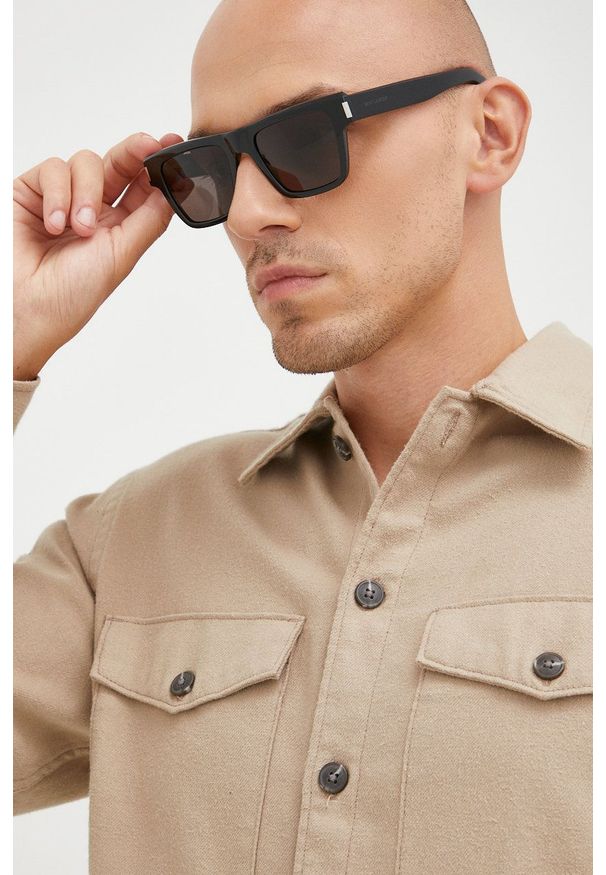 SAINT LAURENT - Saint Laurent okulary przeciwsłoneczne męskie kolor czarny. Kształt: prostokątne. Kolor: czarny. Wzór: geometria