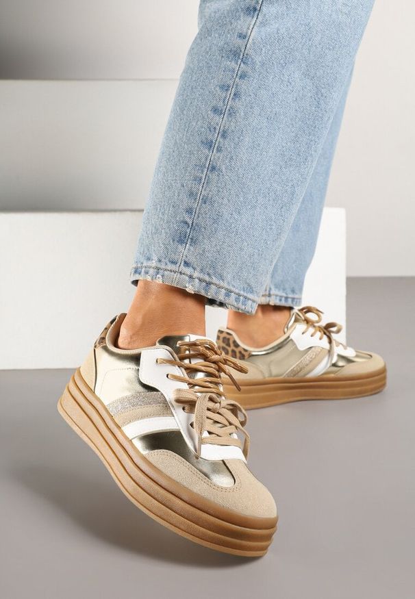 Renee - Złote Sneakersy w Stylu Tenisówek Ozdobione Brokatem Teladriena. Okazja: na co dzień. Kolor: złoty. Materiał: jeans. Wzór: aplikacja